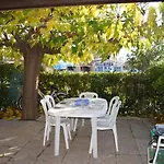 Maison Avec Mezzanine Donnant Sur La Marina Cyprien Sc105-013 サン・シプリアン