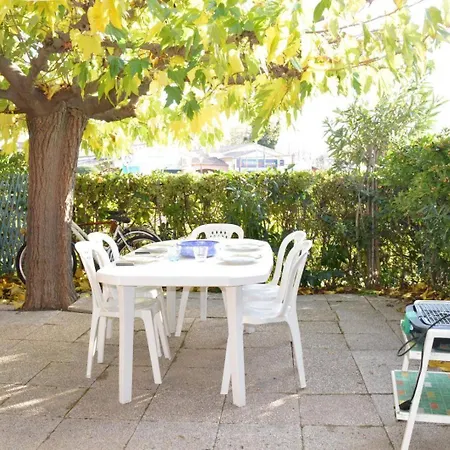 Maison Avec Mezzanine Donnant Sur La Marina Cyprien Sc105-013 サン・シプリアン