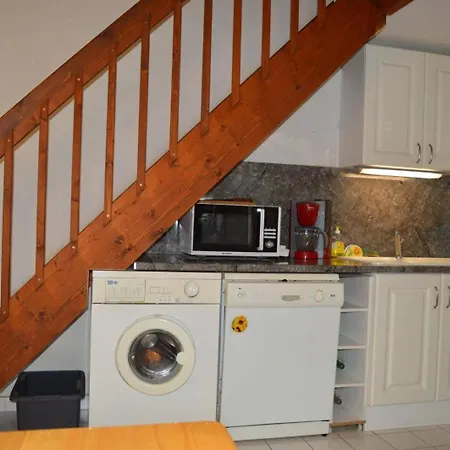 Maison Avec Mezzanine Donnant Sur La Marina Cyprien Sc105-013