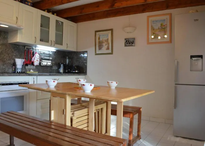 Vila Maison Avec Mezzanine Donnant Sur La Marina Cyprien Sc105-013